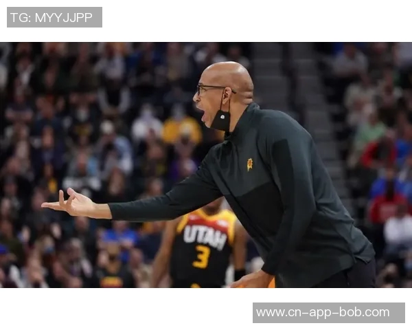 斯波赞小米切尔防守表现强烈侵略性契合球队战术需求 斯波赞小米切尔防守表现强烈侵略性契合球队战术需求