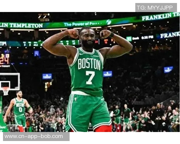 霍里称赞杰伦布朗进入MVP前五但尚未跻身前三名 霍里称赞杰伦布朗进入MVP前五但尚未跻身前三名